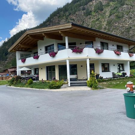 Apart Adlerblick Apartamento Längenfeld Exterior foto