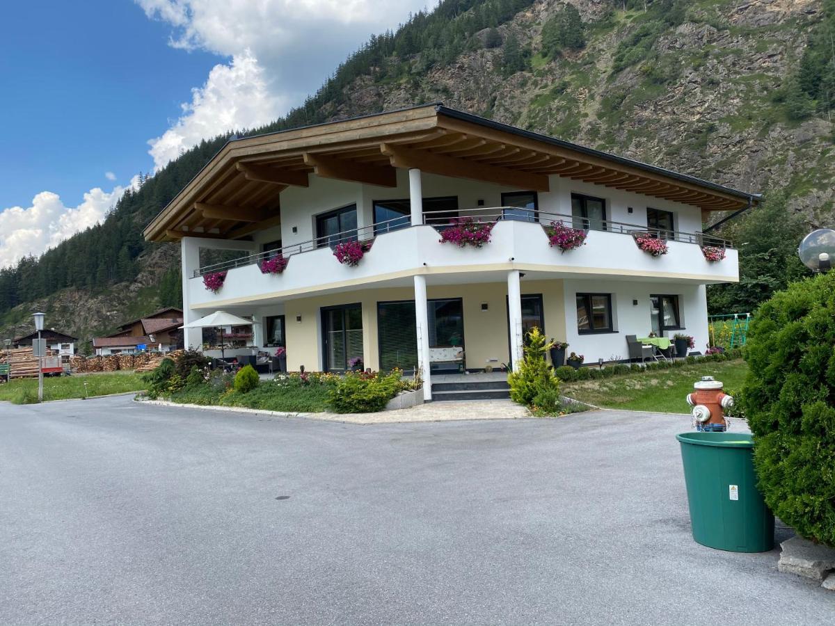 Apart Adlerblick Apartamento Längenfeld Exterior foto