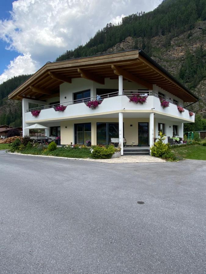 Apart Adlerblick Apartamento Längenfeld Exterior foto